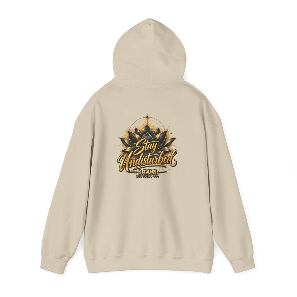 "Stay Undisturbed" Hoodie, Unisex — Minimalistischer Script-Pullover im Relaxed-Fit